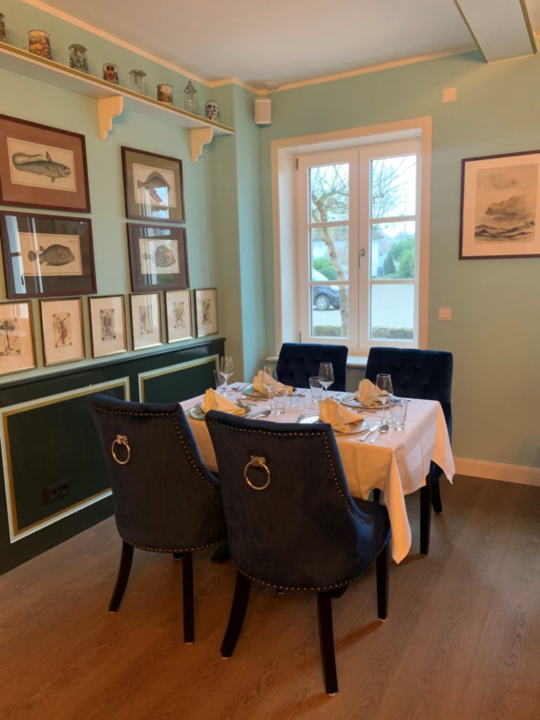 Restaurant på Hotel Historischer Krug i Oeversee, Tyskland